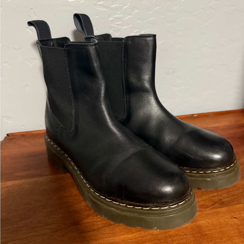 Roolee Flika Chelsea Boot Black Size 8.5 EU 39